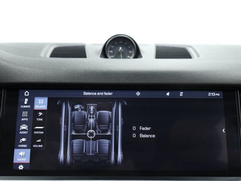 Used 2019 Porsche Cayenne E-Hybrid Sport Utility 4D image 38