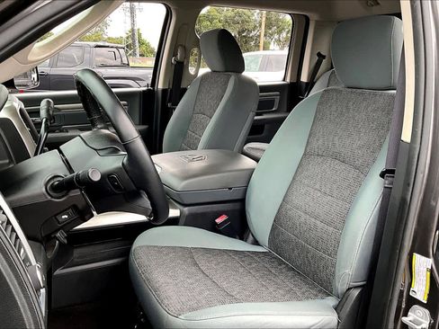 Used 2016 RAM 3500 Big Horn RWD image 7