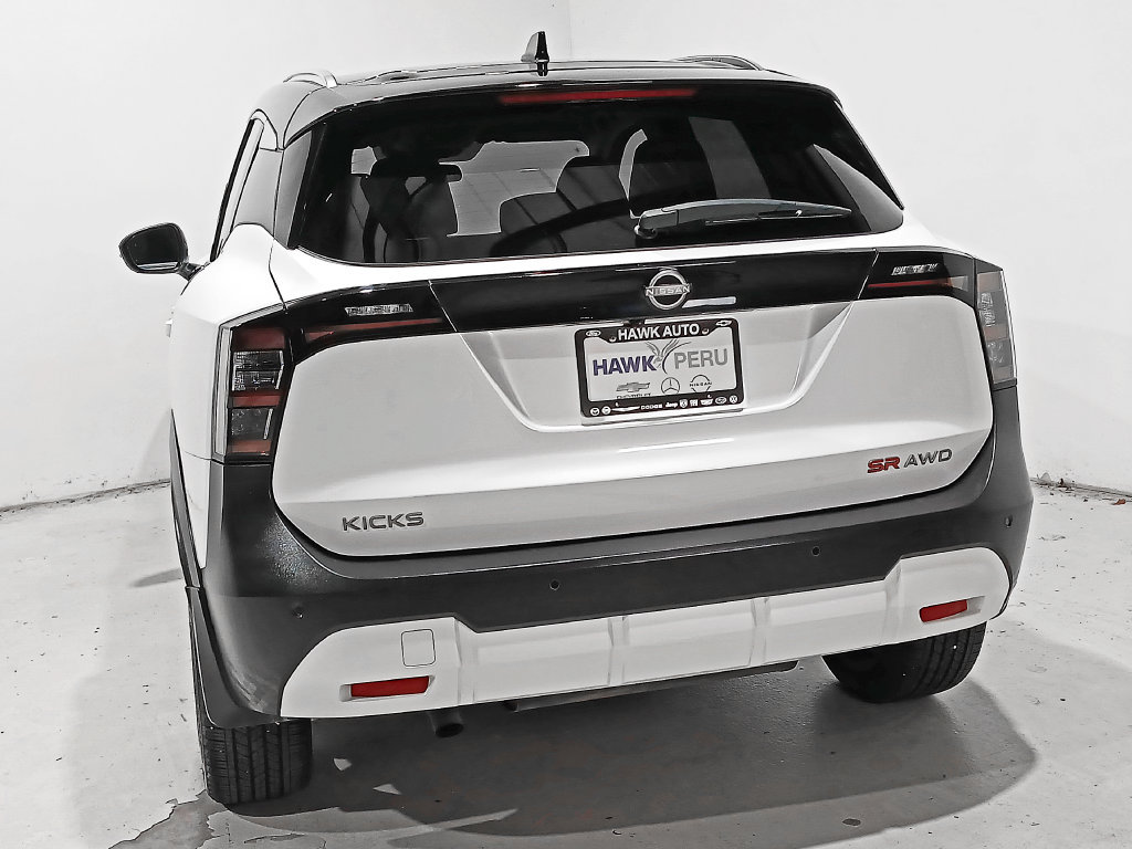 Certified 2025 Nissan Kicks SR AWD/4WD image 5