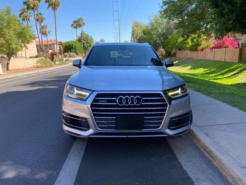 Used 2019 Audi Q7 3.0T Premium w/ Convenience Package AWD/4WD image 4
