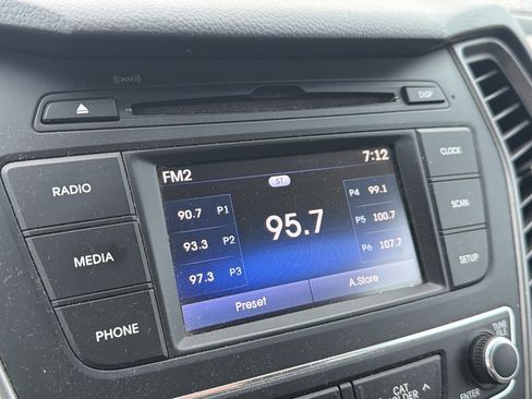 Used 2017 Hyundai Santa Fe Sport AWD/4WD image 12