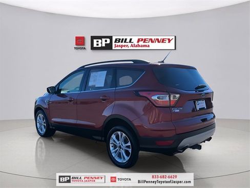 Used 2017 Ford Escape SE w/ Equipment Group 201A image 3