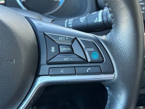 Used 2020 Nissan Leaf SV w/ SV Technology Package image 29