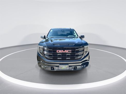New 2026 GMC Sierra 1500 Elevation image 3