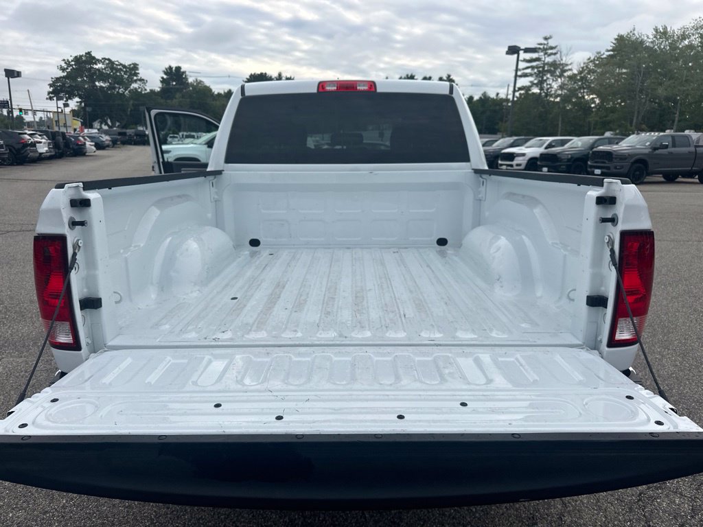 Used 2023 RAM 1500 Classic SLT AWD/4WD image 29