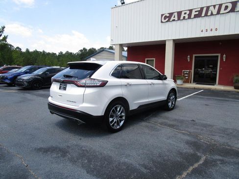 Used 2017 Ford Edge Titanium w/ Equipment Group 301A FWD image 4