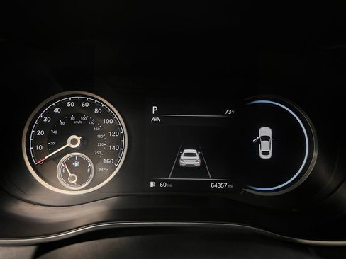 Used 2022 Genesis G70 2.0T RWD image 7