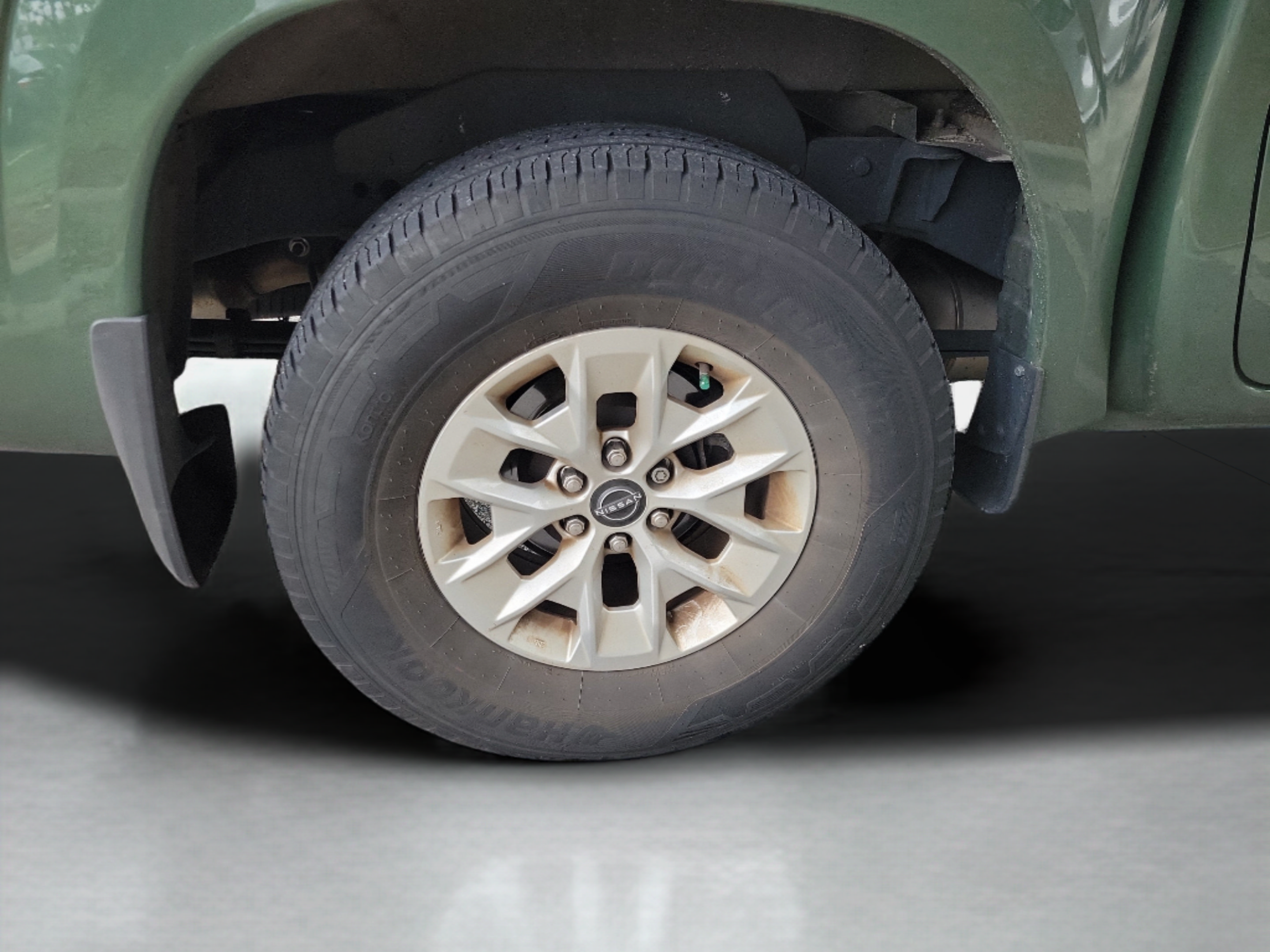 Used 2024 Nissan Frontier SV w/ Technology Package RWD image 20