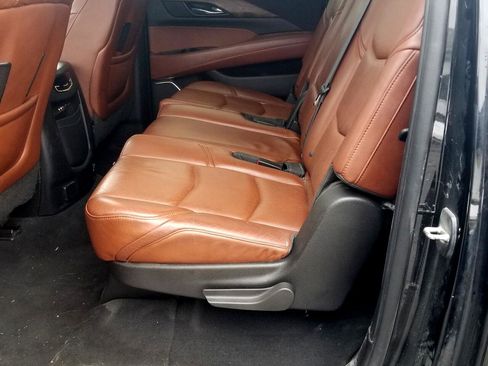 Used 2015 Cadillac Escalade ESV Premium image 19