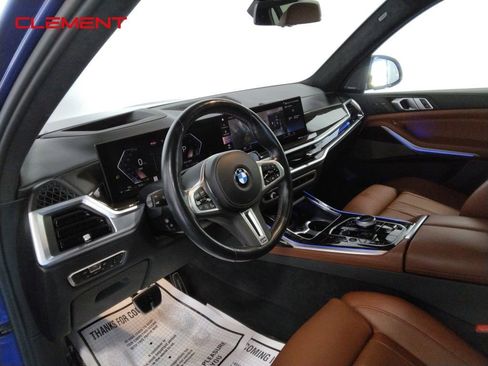 Used 2023 BMW X7 M60i image 29