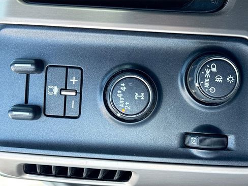 Used 2018 GMC Sierra 1500 Denali w/ Denali Ultimate Package image 12