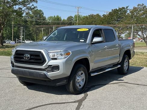 Used 2023 Toyota Tacoma SR w/ SR Convenience Package RWD image 3