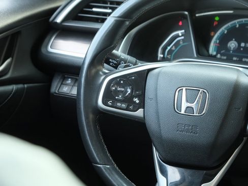 Used 2020 Honda Civic Touring image 12
