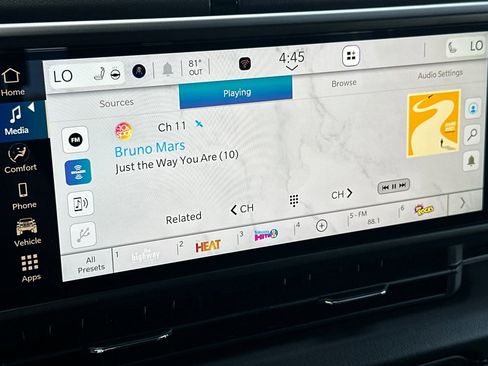 New 2025 Jeep Gladiator Sport image 17