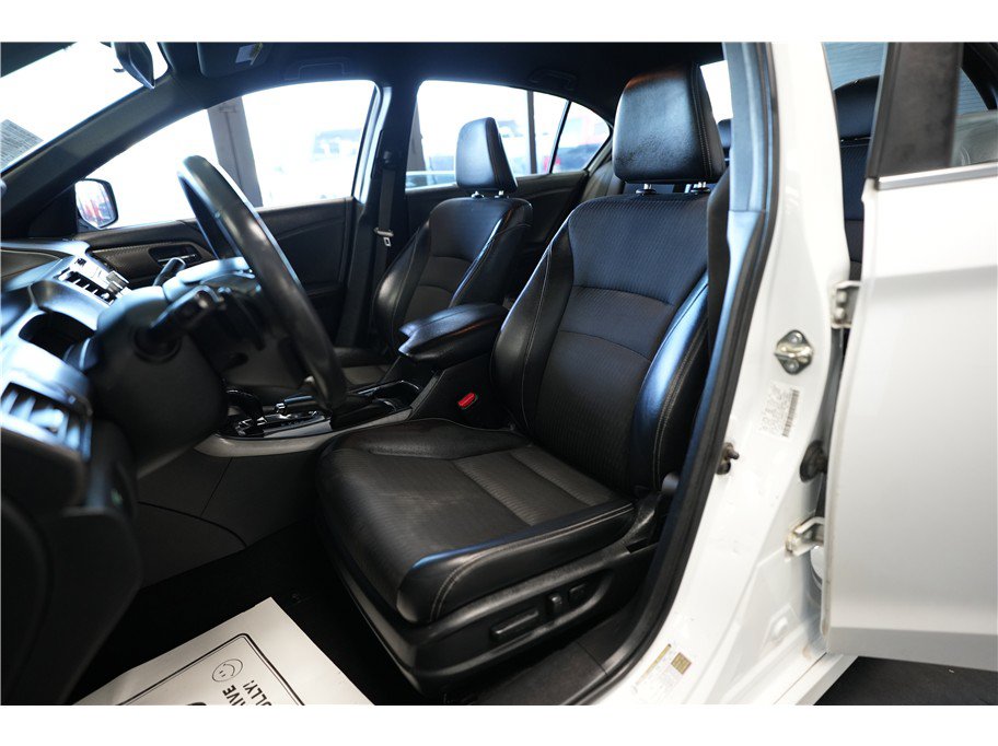 Used 2016 Honda Accord Sport image 11