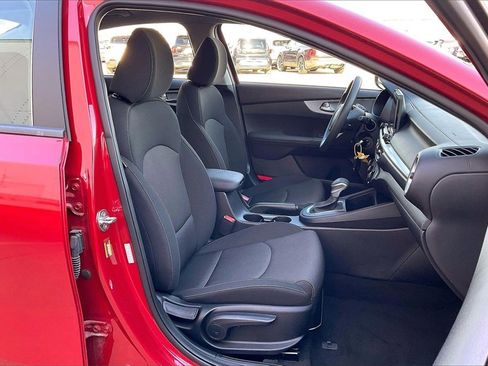 Certified 2024 Kia Forte LXS w/ LXS Technology Package image 7