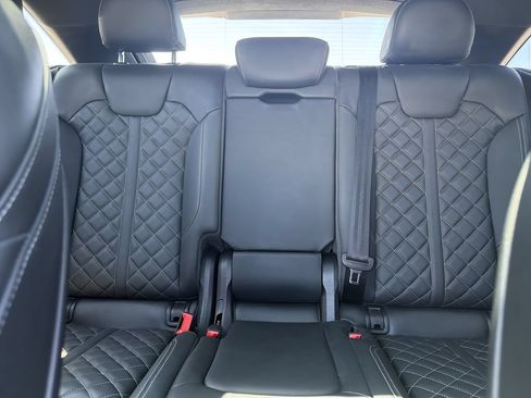 Used 2023 Audi SQ5 Premium Plus w/ Premium Plus Package AWD/4WD image 19