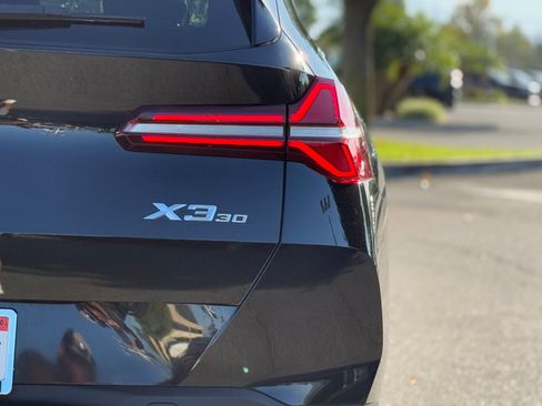 Used 2025 BMW X3 xDrive30i w/ Premium Package image 14