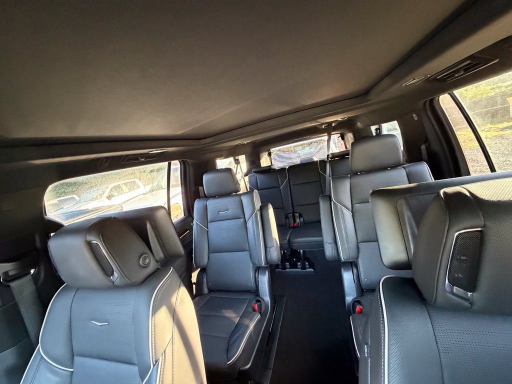 Used 2023 Cadillac Escalade ESV Premium Luxury AWD/4WD image 14