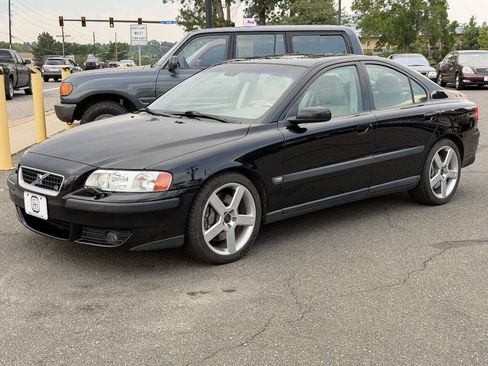 Used 2004 Volvo S60 R AWD/4WD image 5