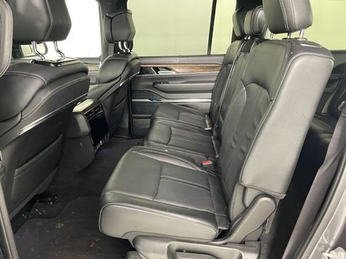 Certified 2023 Jeep Grand Wagoneer L 4WD w/ Flexible Seating Group image 11
