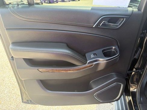 Used 2018 Chevrolet Suburban LT AWD/4WD image 14