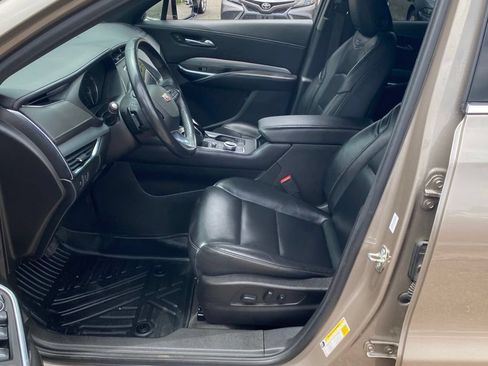 Used 2023 Cadillac XT4 Premium Luxury AWD/4WD image 6