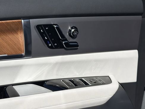 New 2026 Cadillac Vistiq Sport AWD/4WD image 19