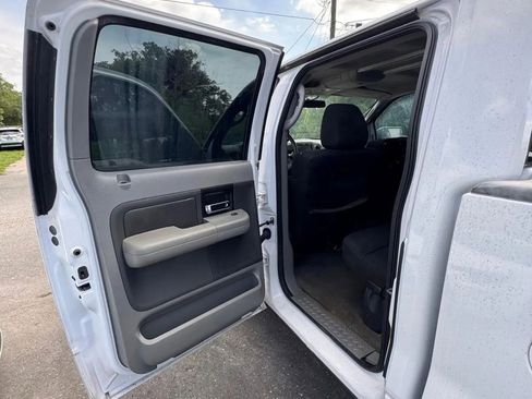 Used 2004 Ford F150 XLT RWD image 12