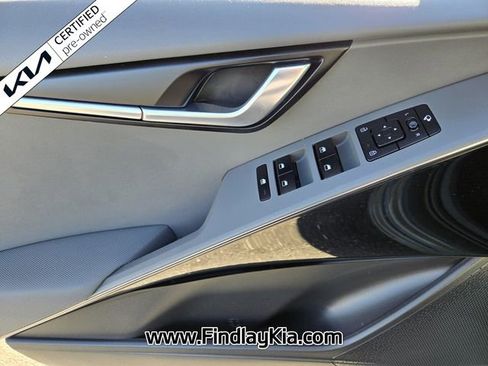 Certified 2025 Kia Niro EX Touring image 22