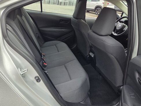 Used 2025 Toyota Corolla LE FWD image 22
