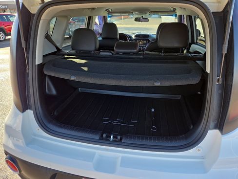Used 2019 Kia Soul ! w/ Technology Package image 8