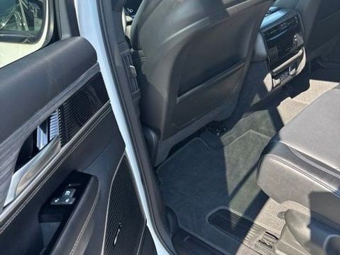 Used 2024 Jeep Wagoneer Series II AWD/4WD image 17