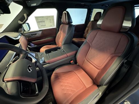 New 2026 INFINITI QX80 Autograph w/ Premium Cargo Package image 11