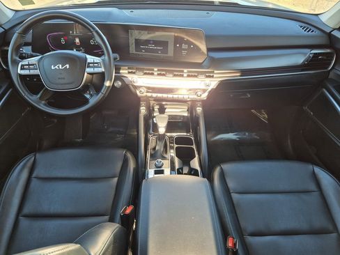 Certified 2025 Kia Telluride S image 15