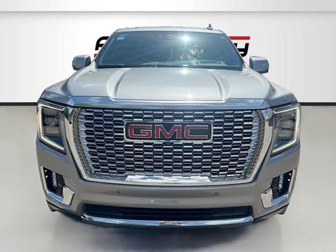 Used 2024 GMC Yukon XL Denali AWD/4WD image 2