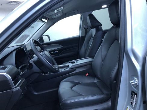Certified 2025 Toyota Grand Highlander AWD image 20