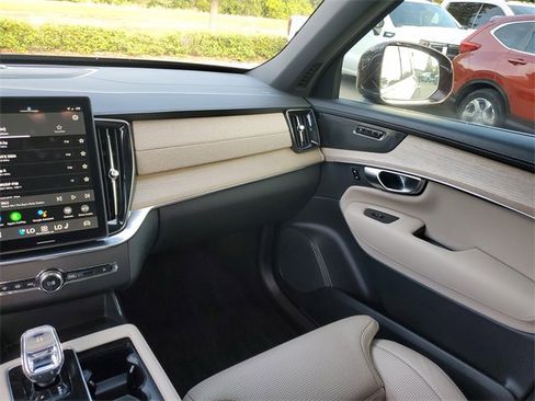 Used 2025 Volvo XC90 B6 Ultra w/ Protection Package Premier image 14
