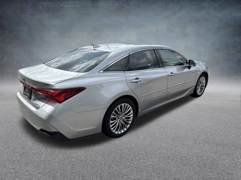 Used 2021 Toyota Avalon Limited w/ Advanced Safety Package FWD image 14