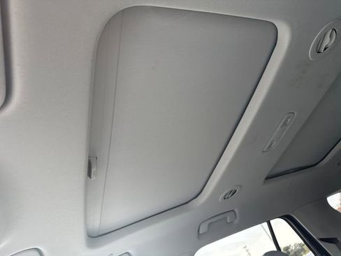 Used 2020 Chevrolet Traverse Premier image 16