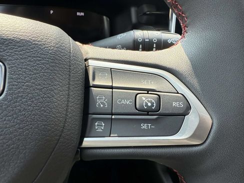 New 2026 Jeep Compass Trailhawk w/ Sun, Sound & Navigation Group AWD/4WD image 23