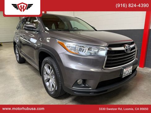 Used 2015 Toyota Highlander XLE AWD/4WD image 11