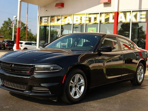 Used 2023 Dodge Charger SXT RWD image 1