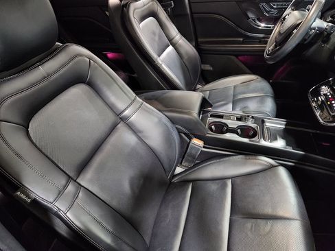 Used 2023 Lincoln Corsair Reserve image 31