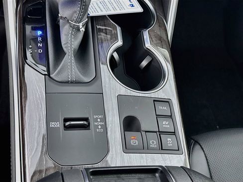 New 2026 Toyota Highlander Limited AWD/4WD image 21