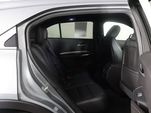 Used 2024 Cadillac XT4 Premium Luxury image 29
