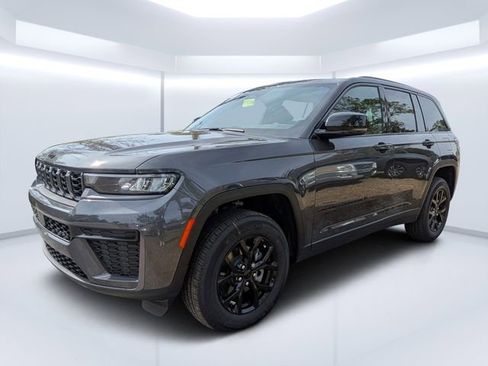 New 2026 Jeep Grand Cherokee Altitude AWD/4WD image 7