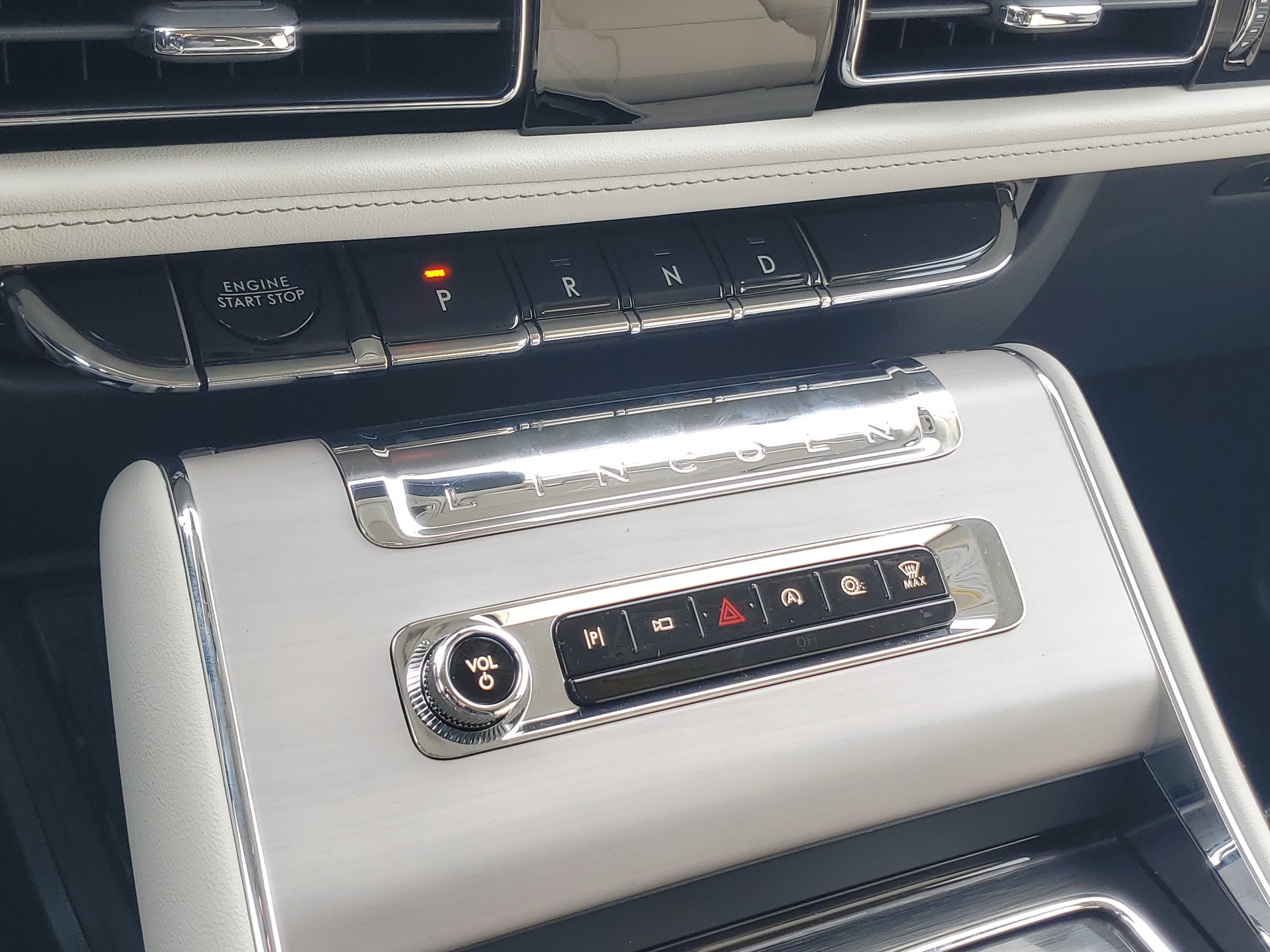 New 2027 Lincoln Aviator Reserve w/ Jet Appearance Package AWD/4WD image 21
