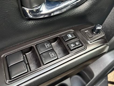 Used 2020 Nissan Titan PRO-4X image 14