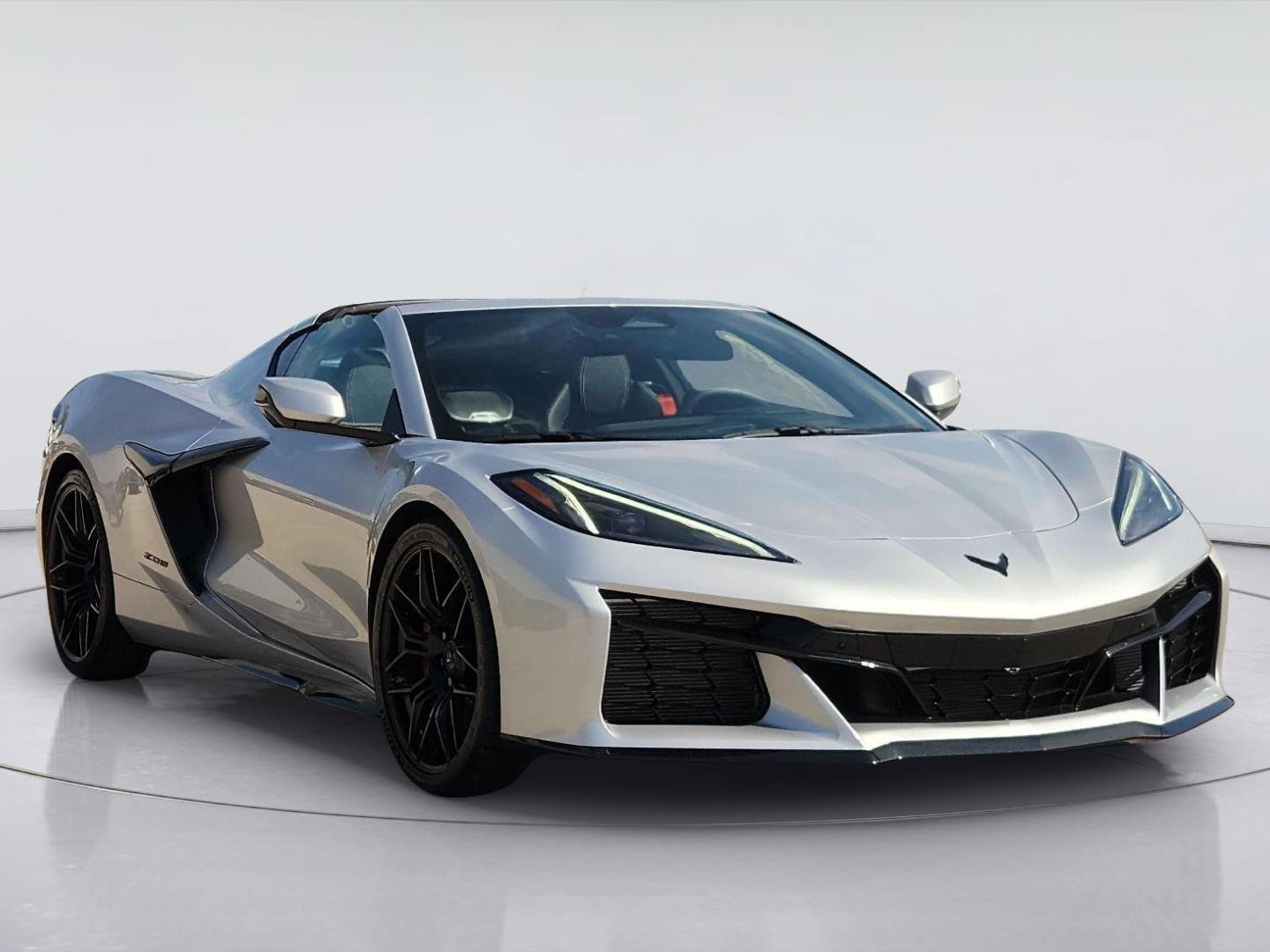 Used 2026 Chevrolet Corvette Z06 RWD image 3